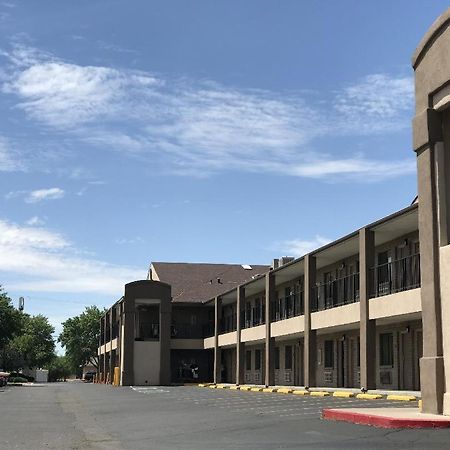 Days Inn By Wyndham Albuquerque West Dış mekan fotoğraf