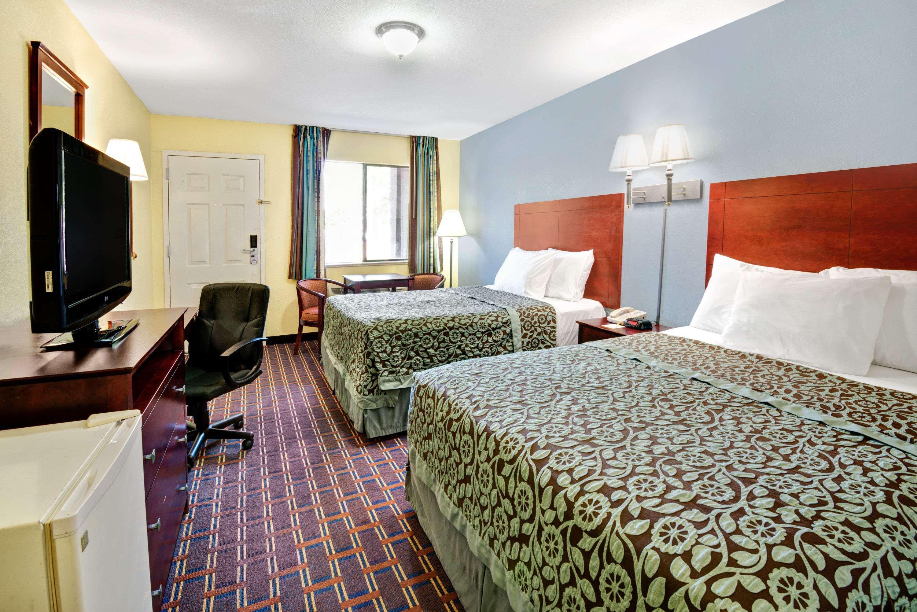Days Inn By Wyndham Albuquerque West Dış mekan fotoğraf