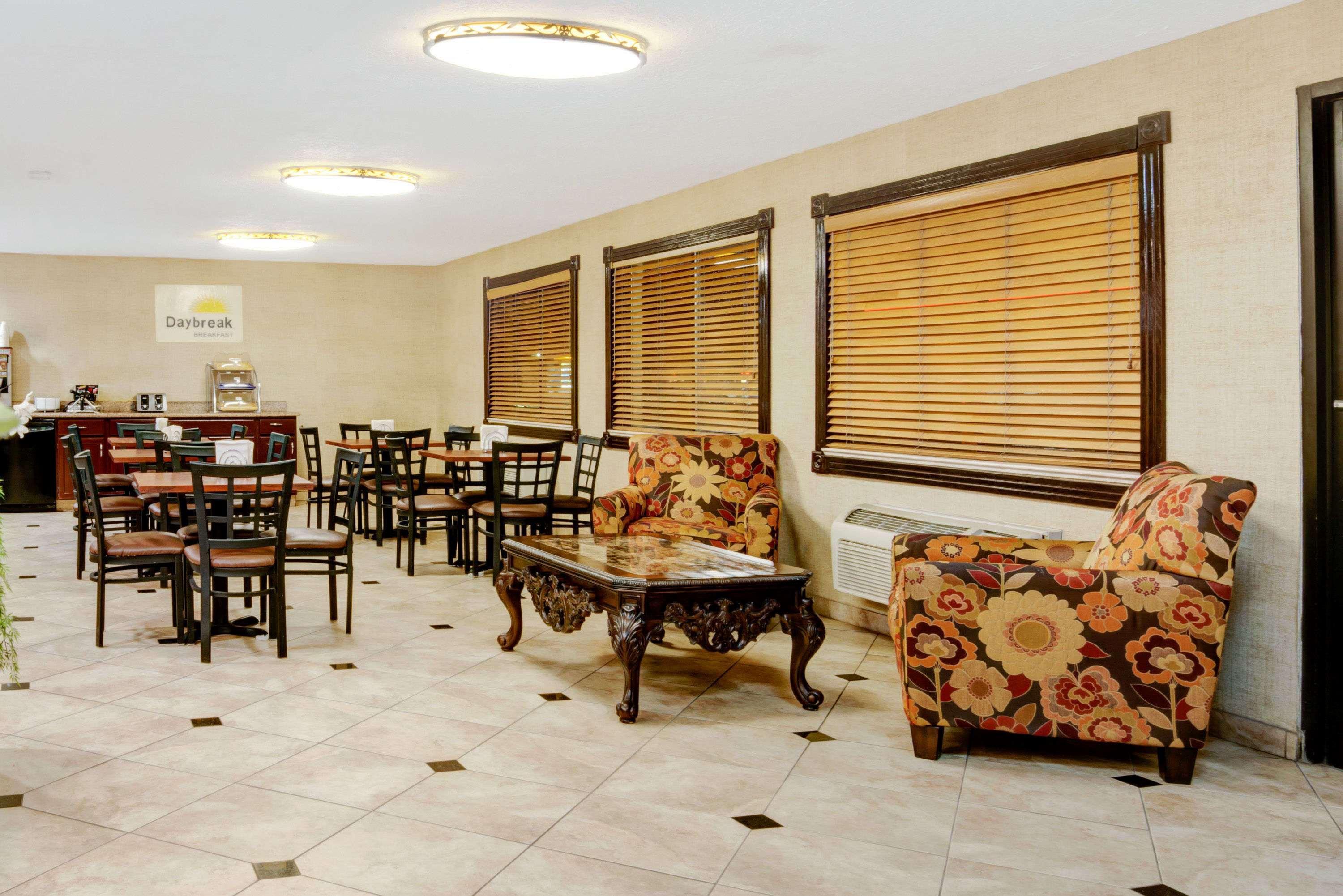 Days Inn By Wyndham Albuquerque West Dış mekan fotoğraf