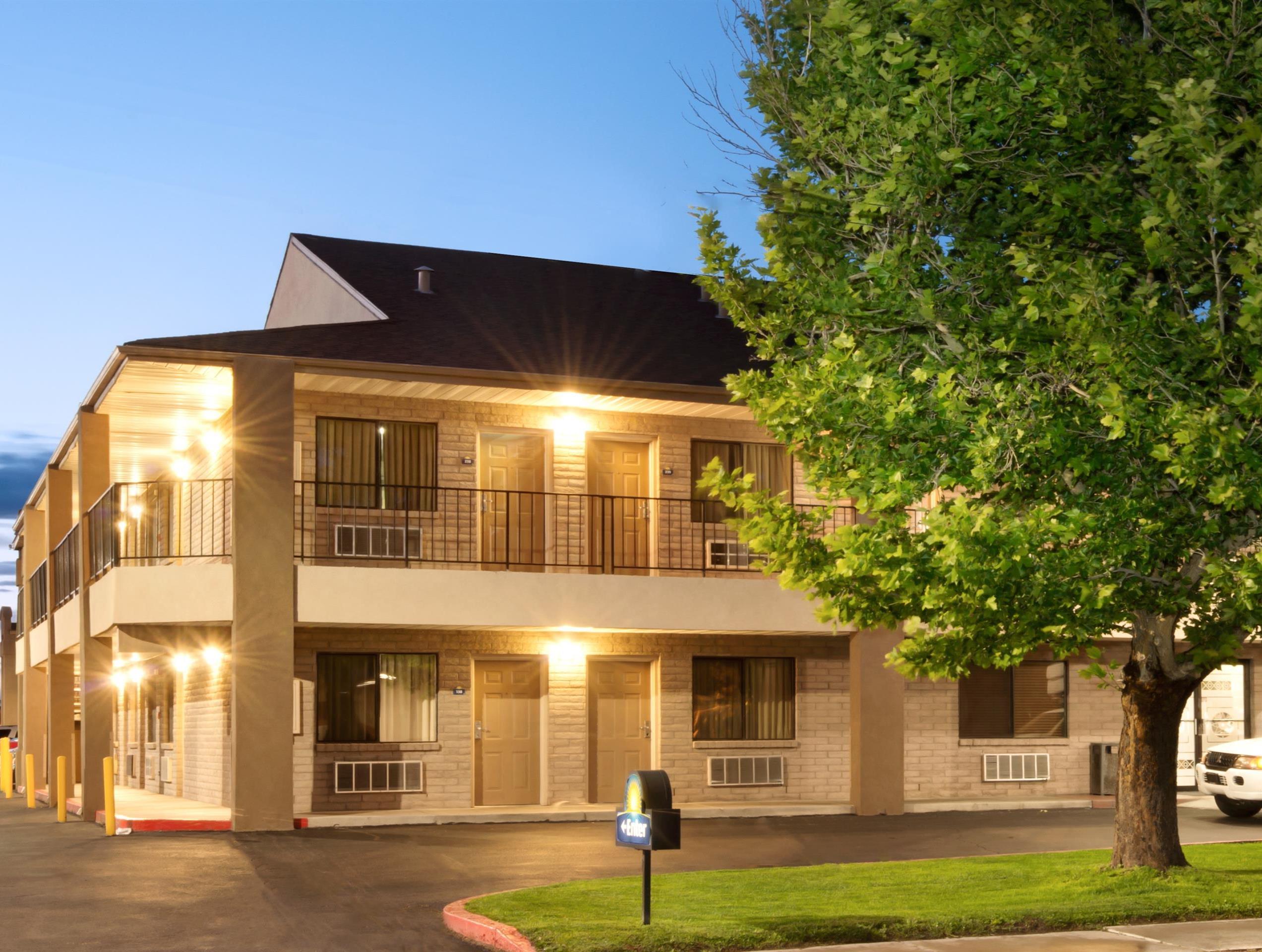 Days Inn By Wyndham Albuquerque West Dış mekan fotoğraf