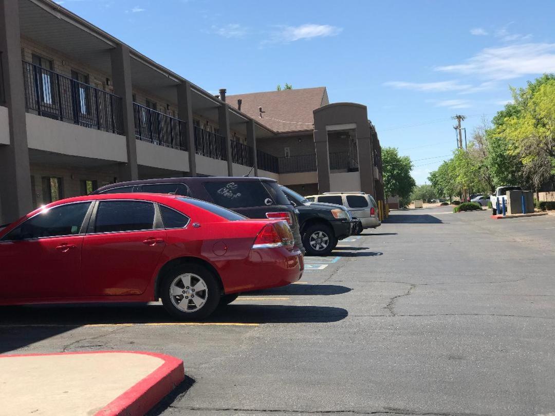Days Inn By Wyndham Albuquerque West Dış mekan fotoğraf