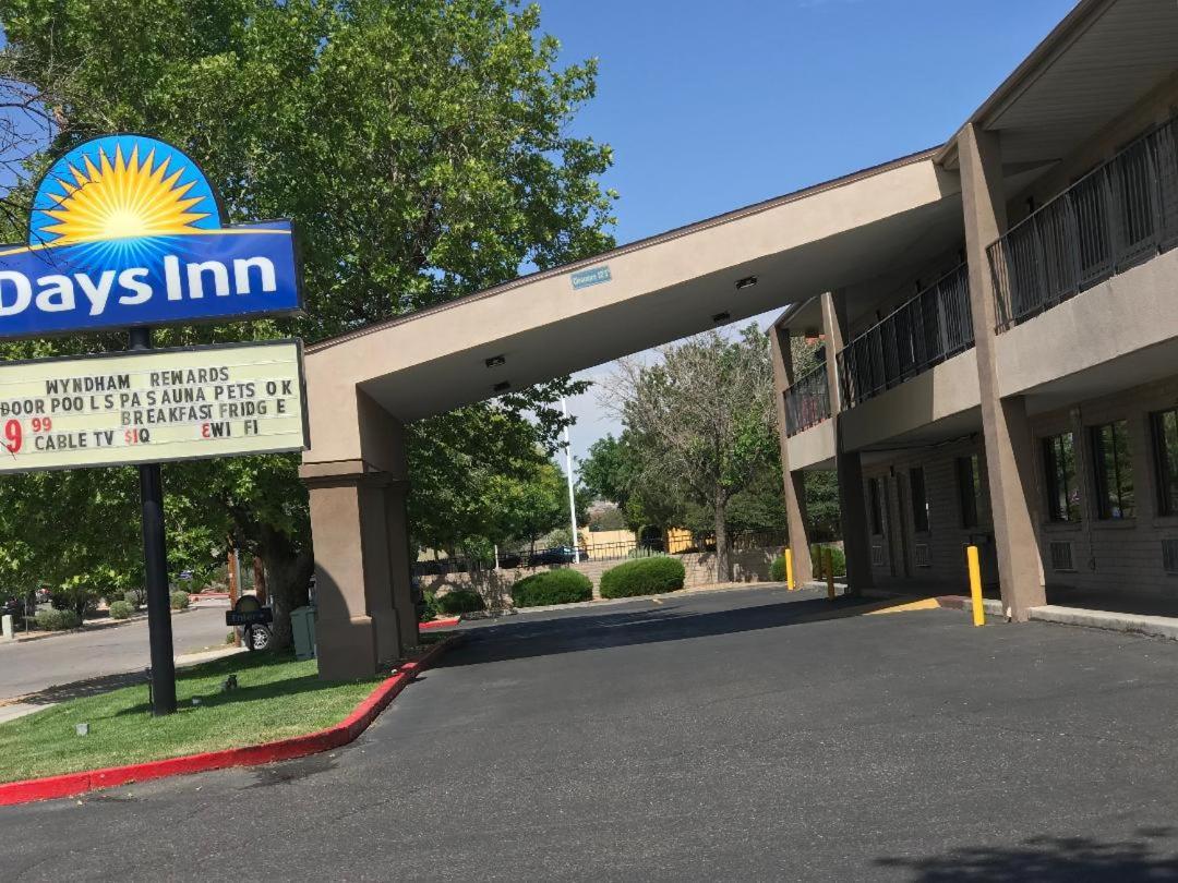 Days Inn By Wyndham Albuquerque West Dış mekan fotoğraf