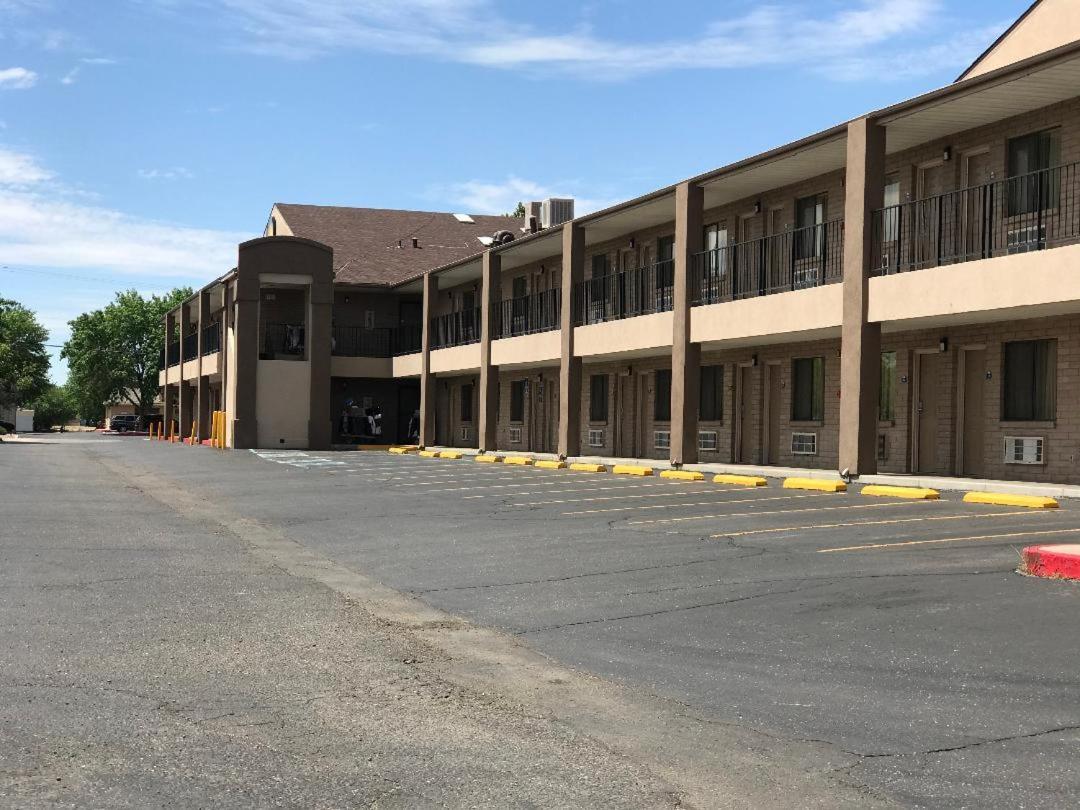 Days Inn By Wyndham Albuquerque West Dış mekan fotoğraf