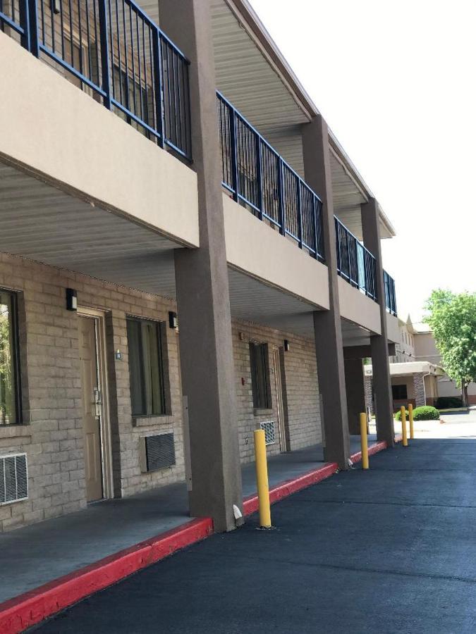 Days Inn By Wyndham Albuquerque West Dış mekan fotoğraf